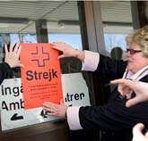Sjuksköterskorna har börjat strejka. Foto: Björn Larsson Rosvall/Scanpix
