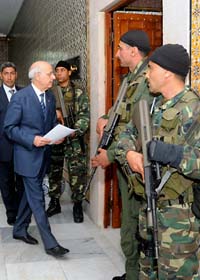 Mohammed Ghannochi är tillfällig premiärminister i Tunisien. Foto: Hassene Dridi/Scanpix