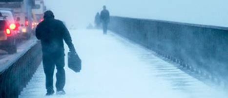 Snön ställde till problem i trafiken. Foto: Scanpix