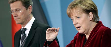 Tyskland stoppar sina gamla kärnkraftverk i tre månader, säger landets ledare Angela Merkel. Foto: Michael Sohn/Scanpix