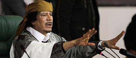 Muammar Gaddafi under ett av sina tal i huvudstaden Tripoli. Foto: Ben Curtis/Scanpix