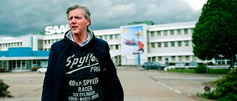 Problemen blir värre för Saab-chefen Victor Muller. Företaget kan tvingas i konkurs och kommunpolitiker vill att Muller slutar som vd. FOTO: Adam Ihse/Scanpix
