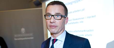 Ministern Ulf Kristersson får hård kritik för att han struntat i att 
följa riksdagens beslut. Foto: Bertil Ericson/Scanpix