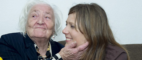 Ganna Chyzevska tillsammans med sin dotter. Foto: Bertil Ericson/Scanpix.