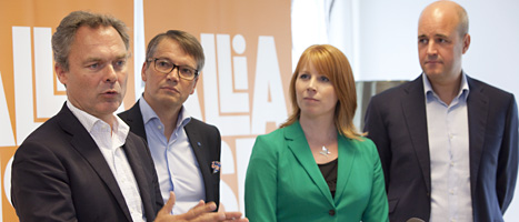 Partiledarna i Alliansen vill ge fler unga jobb och utbildning.
Foto: Drago Prulovic/Scanpix