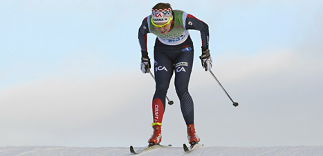 Nykomlingen Emma Wikén överraskade alla i årets första skidtävling.
Hon vann loppet i Bruksvallarna före storstjärnan Charlotte Kalla.
Foto: Nisse Schmidt/Scanpix.
