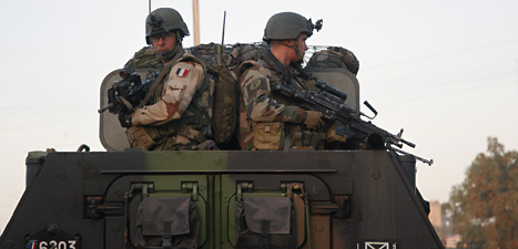 Franska soldater på en stridsvagn i Mali. Foto: Jerome Delay/Scanpix.