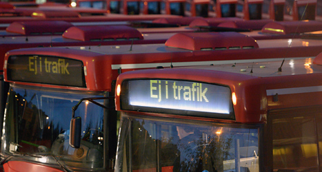 Efter lite mer än en veckas strejk ska bussarna börja åka som vanligt igen. Foto: Johan Nilsson/Scanpix