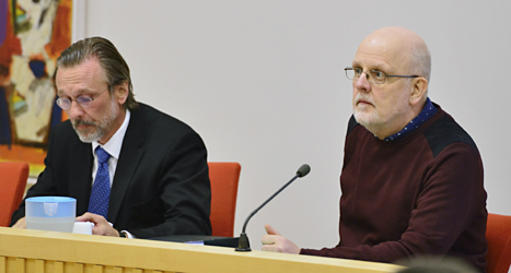 Sture Bergwall och hans försvarare. Sture Bergwall sitter till höger på bilden. Foto: Henrik Montgomery/Scanpix.