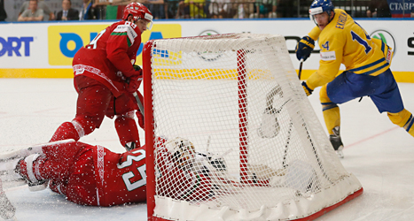 Mattias Ekholm gjorde det avgörande målet mot Vitryssland. Foto: Darko Bandic/TT.