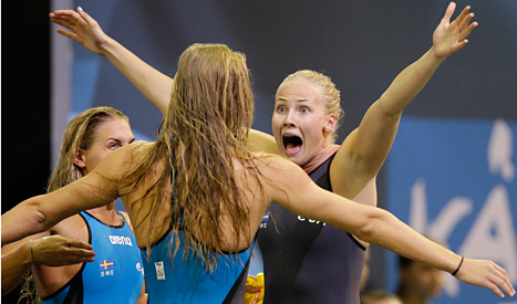 Louse Hansson jublar när det är klart att Sverige vunnit guld i EM. Foto: Michel Sohn /TT