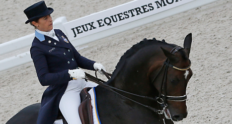 Tinne Wilhelmsson från Sverige tävlar i ryttar-VM.
Foto:Michel Euler/TT.