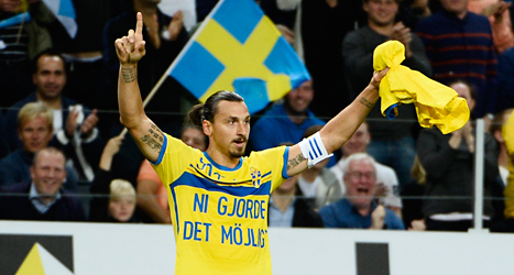Zlatan gjorde två mål i matchen mot Estland. På måndag spelar Sverige mot österrike i EM-kvalet i fotboll. Foto: Jessica Gow/TT.