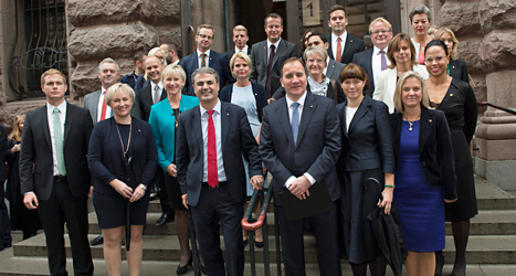 Alla ministrar i den nya regeringen. Foto: TT