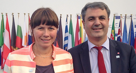 Miljöminister Åsa Romson och energiminister Ibrahim Baylan på möte i Italien. Foto: TT