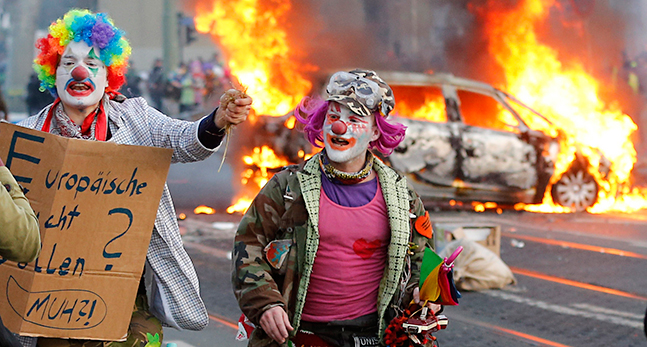 Demonstranter i Frankfurt