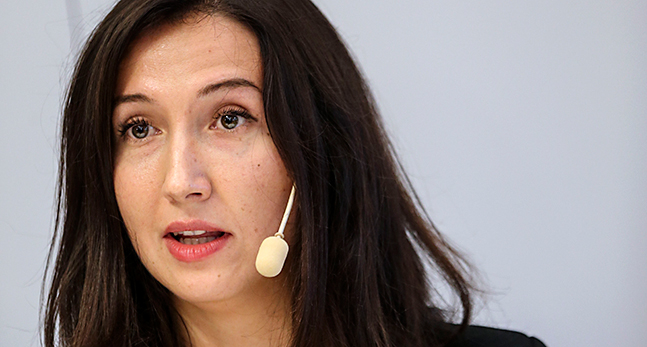Porträtt på Aida Hadzialic