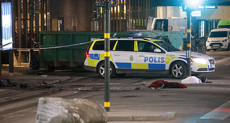 En polisbil på Drotninggatan