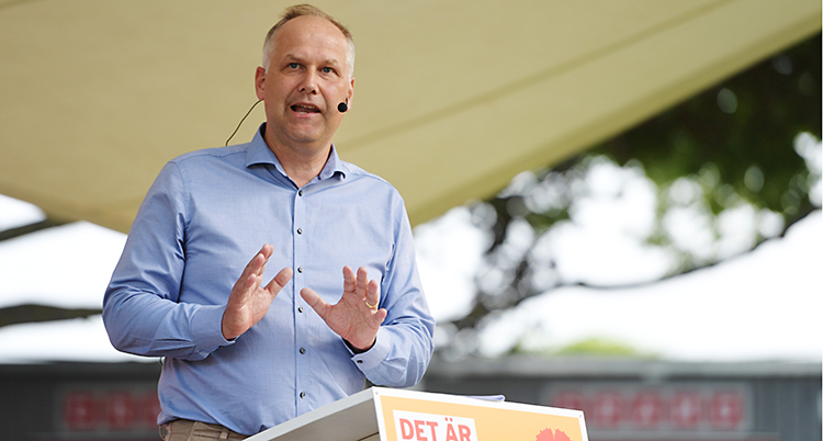 Vänsterpartiets ledare Jonas Sjösted