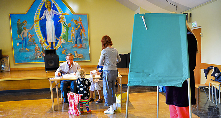 Få svenskar röstar i kyrkovalet