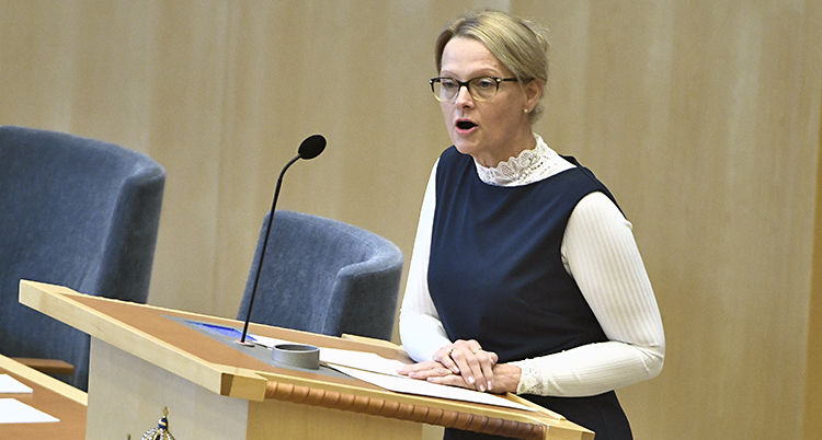 Helene Frizon är regeringens migrationsminister