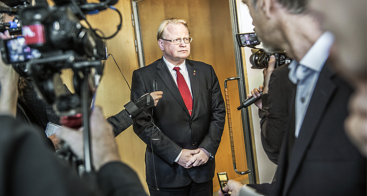 Försvarsminister Peter Hultqvist