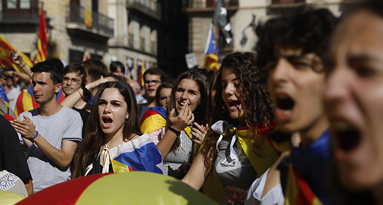 Studenter i Katalonien demonstrerar mot Spaniens regering