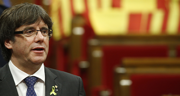 Kataloniens förra ledare Carles Puigdemont