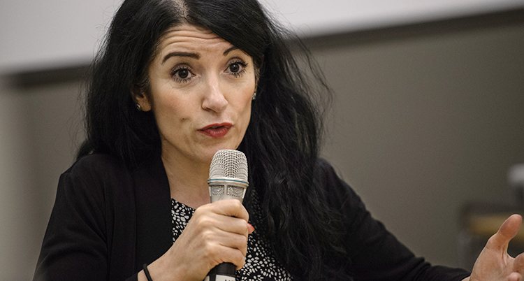 Amineh Kakabaveh