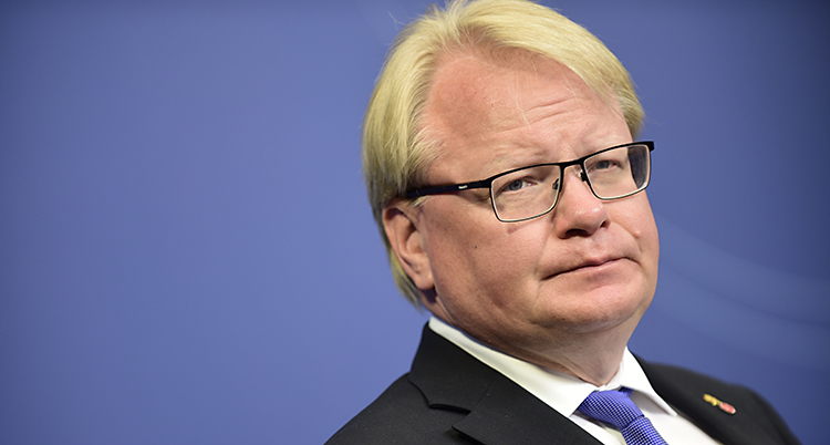 Försvarsminister Peter Hultqvist