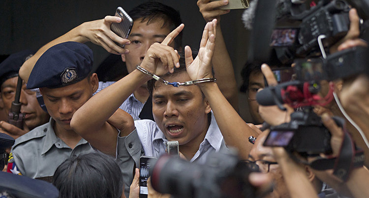 Journalisten Kyaw Soe Oo lämnar domstole