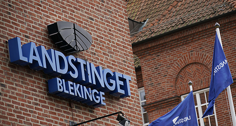 Nu byter landstingen namn.