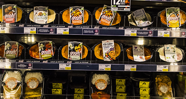 Mat i plastförpackning