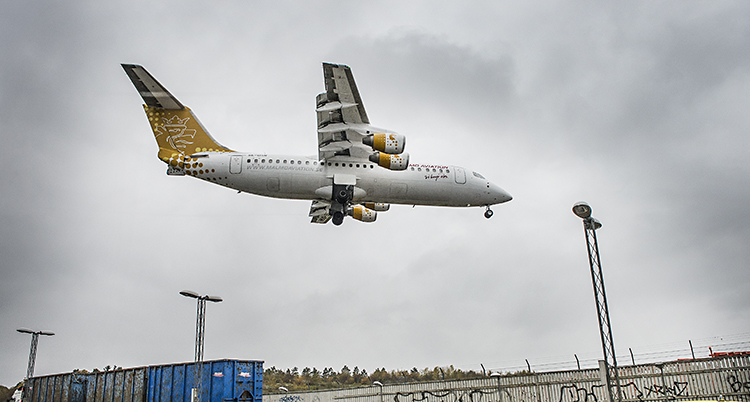 Ett flygplan på väg