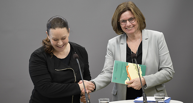 Maria Wetterstrand och Isabella Lövin