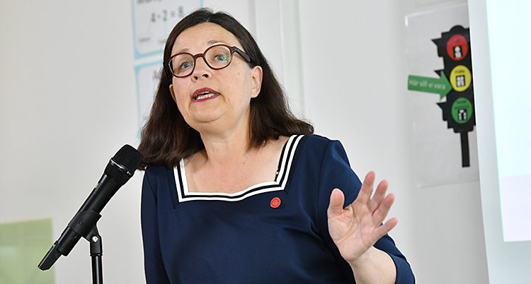 Anna Ekström är minister för skolan.
