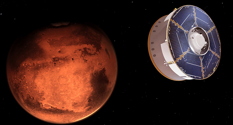 En röd planet ses i en svart rymd, en vit rymdsond är på väg mot planeten uppifrån höger