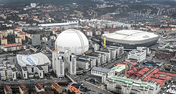 En flygbild. Den visar Globen och byggnaderna som ligger runtomkring.