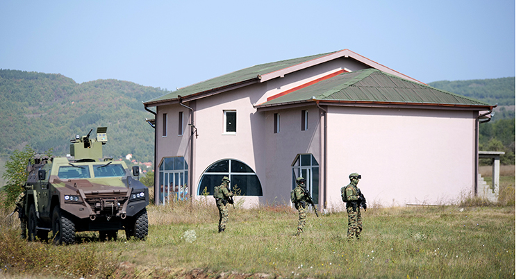 Serbisk militär