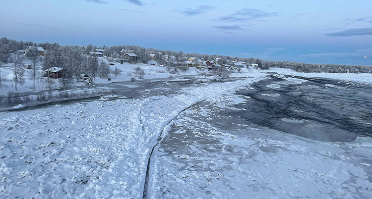 Vy av älven tagen uppifrån.