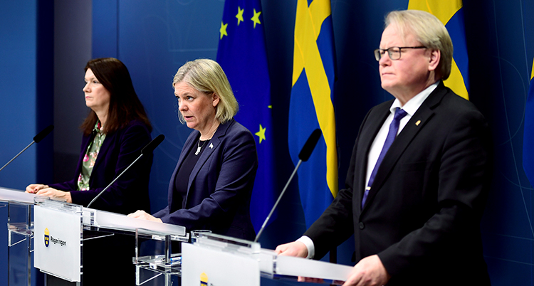 Ann Linde, Magdalena Andersson och Peter Hultqvist från regeringen.