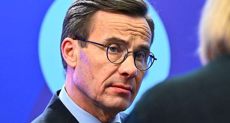 Ansiktsporträtt Ulf Kristersson.