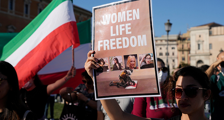 En demonstration i Iran för kvinnors frihet.