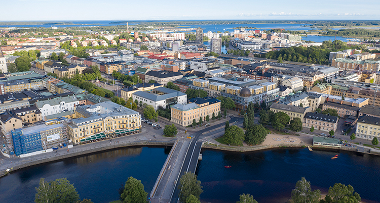 Staden Karlstad sedd från luften.