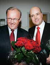 Göran Persson och Fredrik Reinfeldt såg nöjda ut efter TV-debatten. Foto: Henrik Montgomery/Pressens Bild