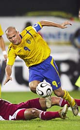 Fredrik Ljungberg var en av de bästa i laget när Sverige vann mot Lettland. Foto: Jonas Ekströmer/PrB