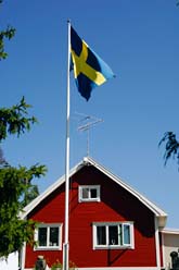 Skatten på hus kan bli högre än regeringen lovat. Foto: Hasse Holmberg/Scanpix