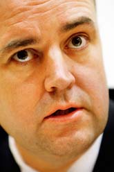 Fredrik Reinfeldt har haft problem med flera medarbetare. Foto: Scanpix