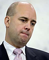 Statsminister Fredrik Reinfeldt kunde inte behålla förslaget om sjuklönen. Foto: Maja Suslin/Scanpix