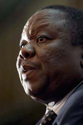 Morgan Tsvangirais parti vann valet. Nu kanske han kan bli landets nya ledare. Foto: Mujahid Safodien/Scanpix